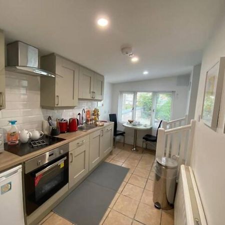 Location, Location! Gorgeous 1 Bed Apt- Killarney Dış mekan fotoğraf